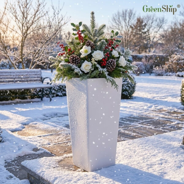 Simple and Grand Planters